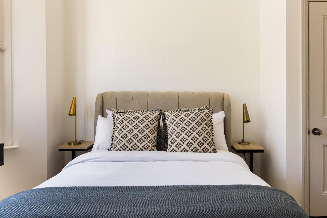 Appartamento The Fulham Bolthole - Beckoning 2Bdr Flat With Garden Londra Esterno foto